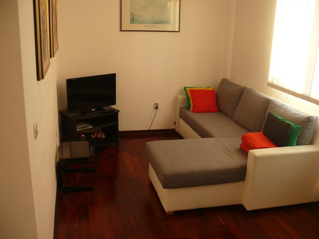 Apartment Branimir Omisalj ภายนอก รูปภาพ